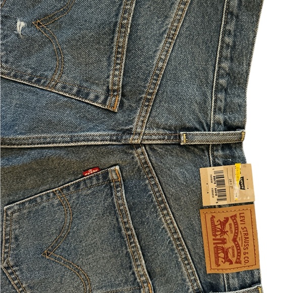 NWT woman’s Levi’s ribcage straight ankle distressed jeans 👖 size 28 - Picture 6 of 8
